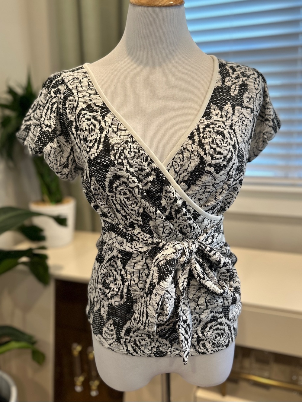 Black & White Knit Floral Wrap Tie Blouse